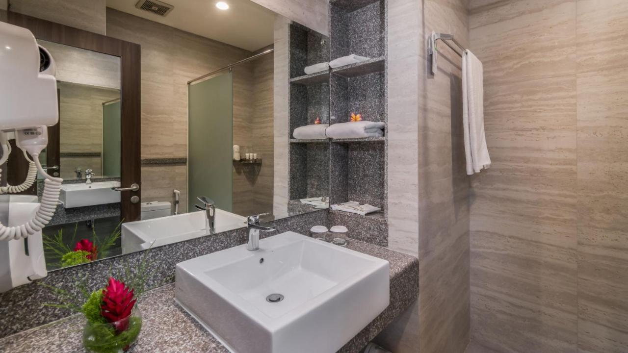 The Wujil Resort & Conventions Semarang Extérieur photo