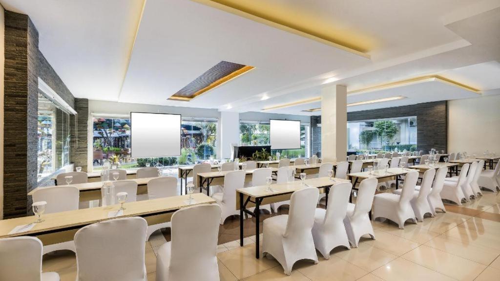 The Wujil Resort & Conventions Semarang Extérieur photo