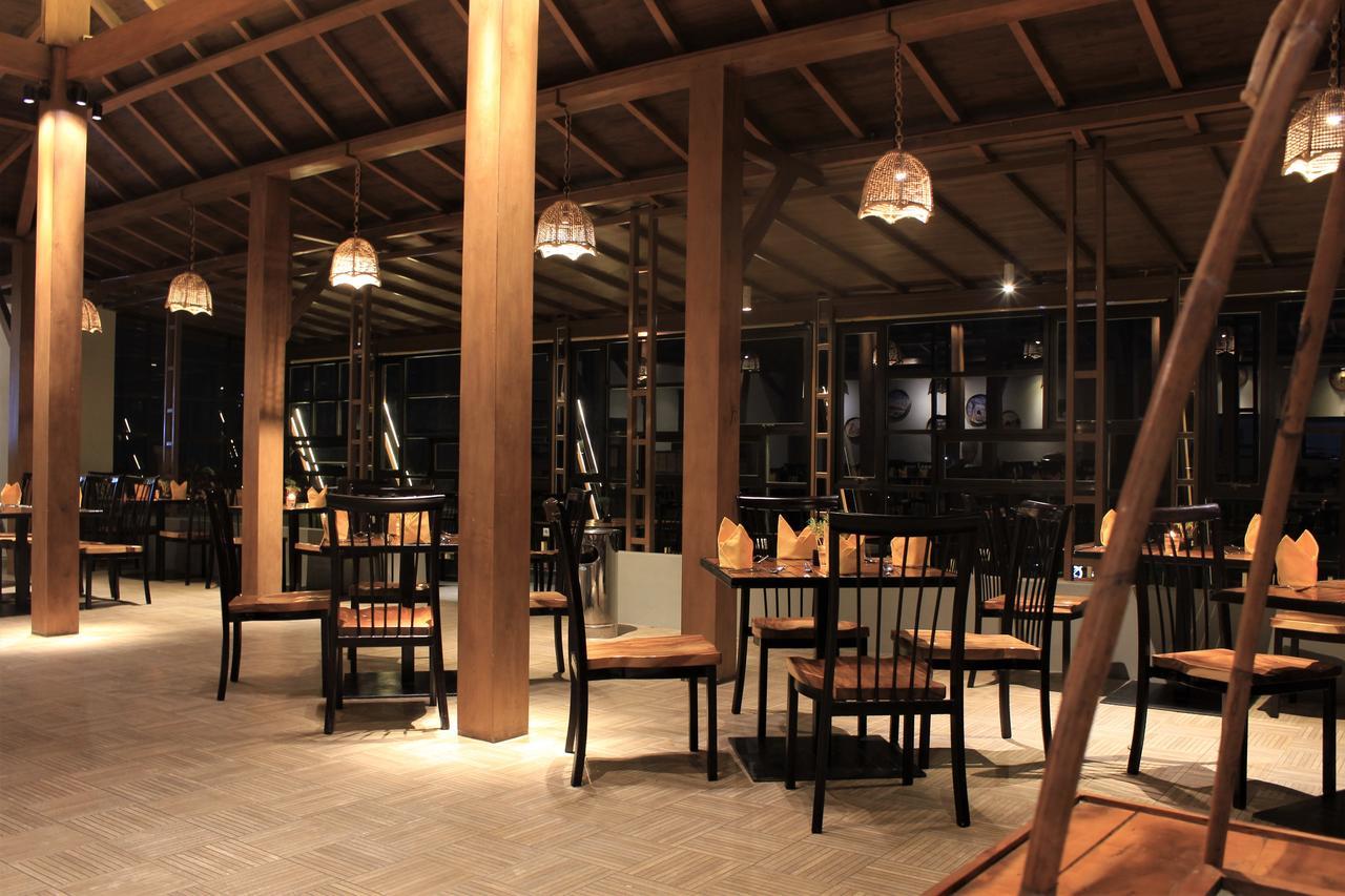 The Wujil Resort & Conventions Semarang Extérieur photo